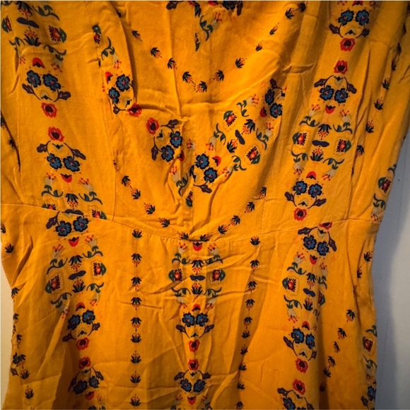 Urban Outfitters Finnegan Yellow floral mini dress small - Picture 3 of 9